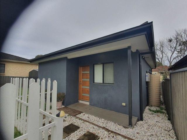 Granny Flat for rent in Sydney, New South Wales