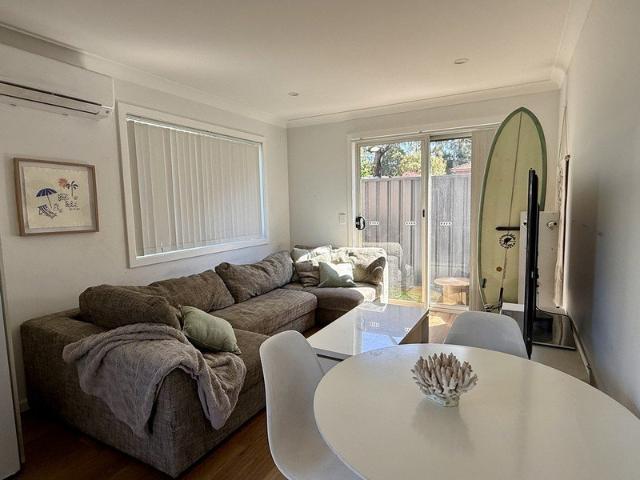 Apartment for rent in Berkeley Vale, Gosford