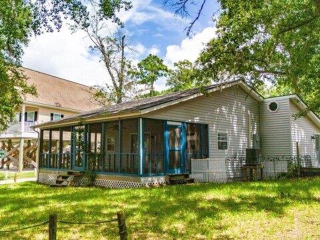 House for sale in Grantsboro, North Carolina