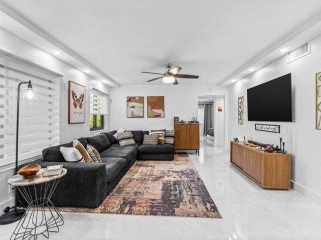 Condo for sale in Greenacres Condo for sale in Greenacres