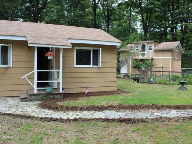 House for sale in Greentown, Pennsylvania