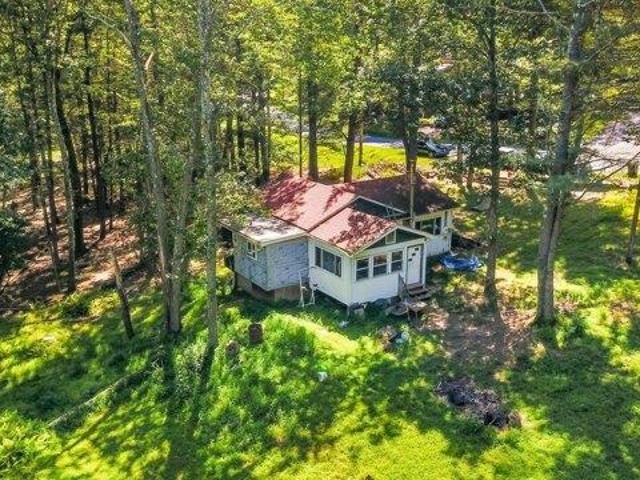 House for sale in Greentown, Pennsylvania