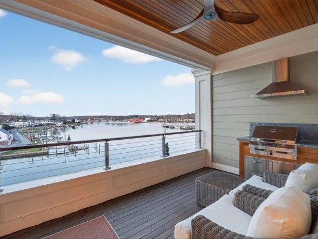 Condo for sale in Groton, Connecticut