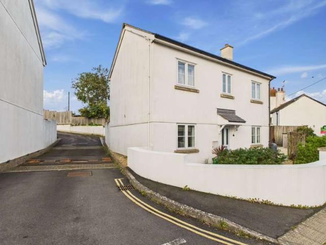 Flat for sale in Budlake, Devon