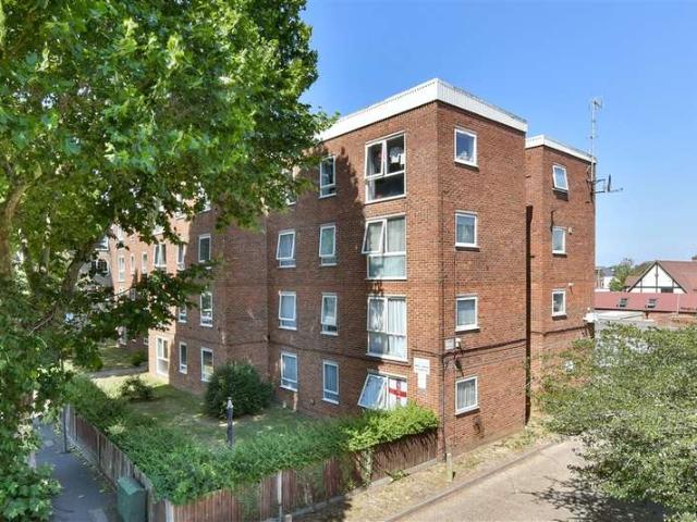 Flat for sale in Greater London