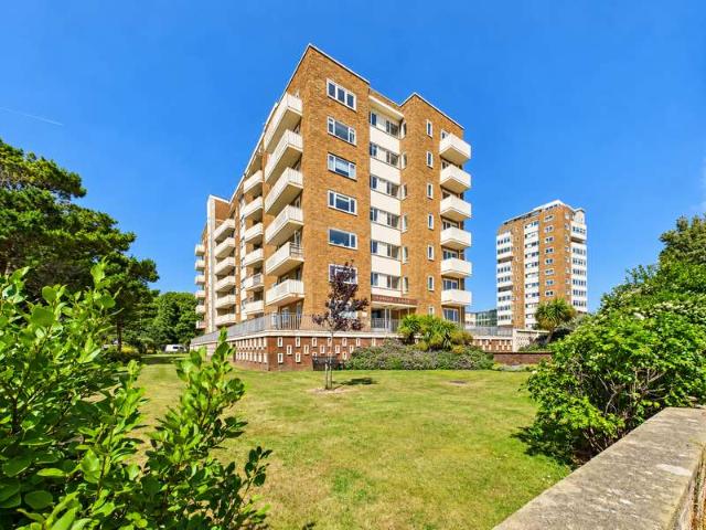 Flat for sale in West Worthing, Worthing