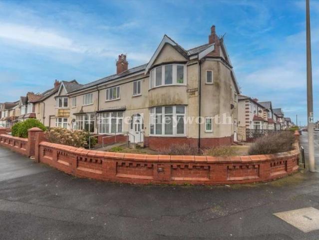 Flat for sale in Knowle, Blackpool