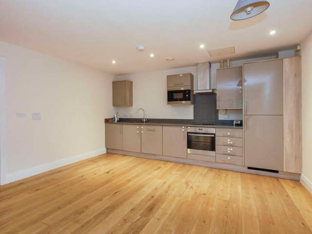 Flat for rent in West Drayton, Greater London