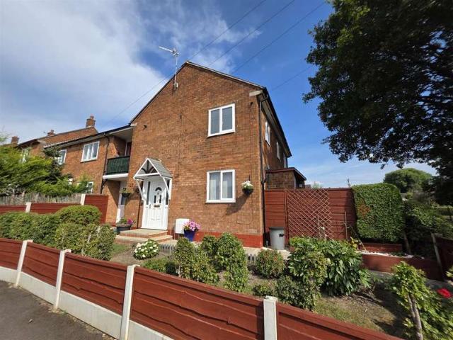 Flat for sale in Cheadle, Greater Manchester