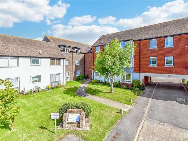 Flat for sale in Barnham and Eastergate, Clapham