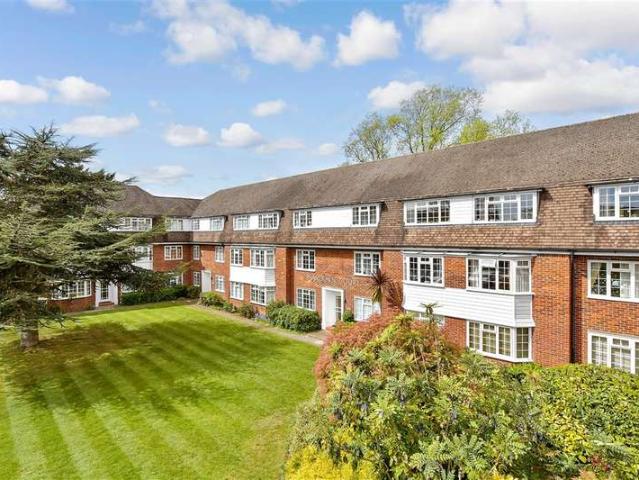 Flat for sale in Greater London
