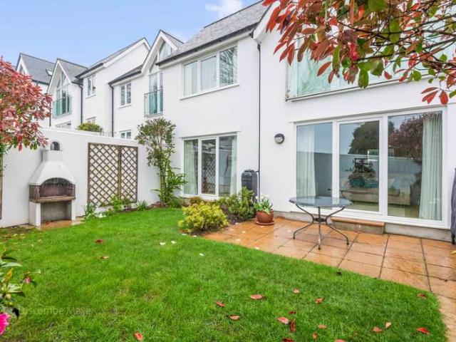 Flat for sale in Strode, Devon