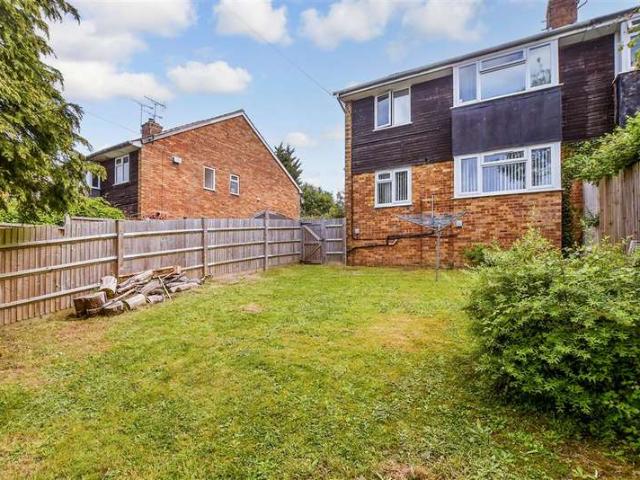 Flat for sale in Bridgefield, Kent