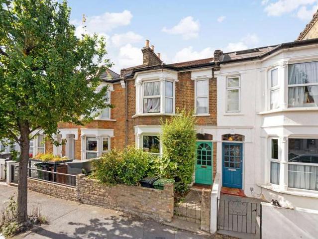 Flat for sale in London Borough of Lewisham, Brockley
