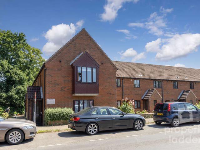 Flat for sale in Crostwick, Norfolk