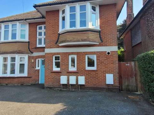 Flat for rent in Winton, Bournemouth
