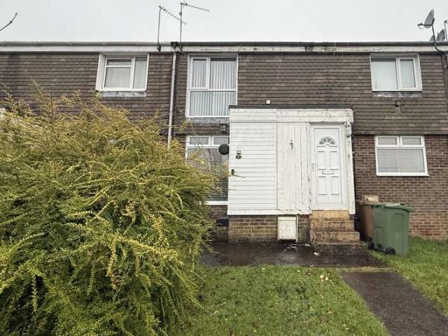 Flat for sale in Moorside, Tyne And Wear