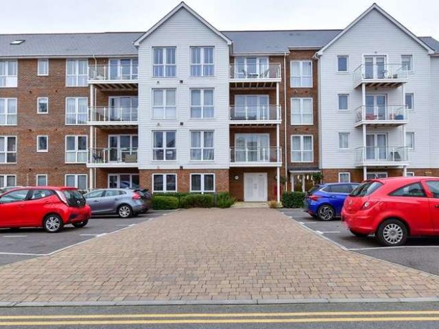 Flat for sale in Holborough Lakes, Tonbridge and Malling