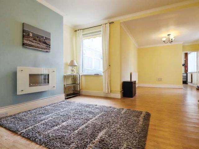 Flat for sale in Porthcawl, Nottage