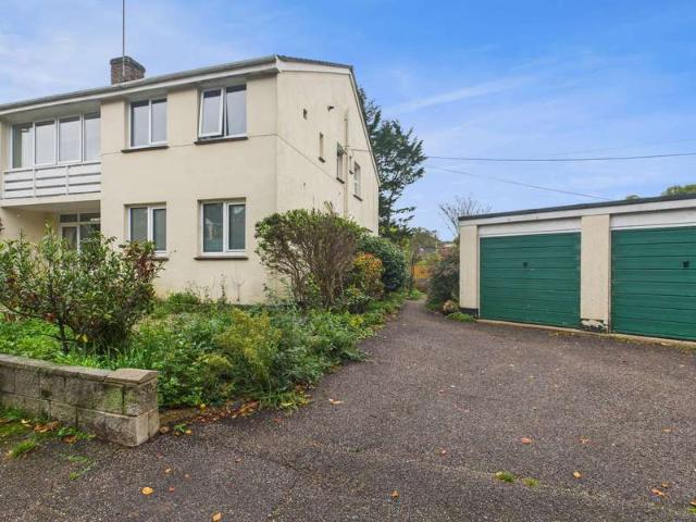 Flat for sale in Budlake, Devon
