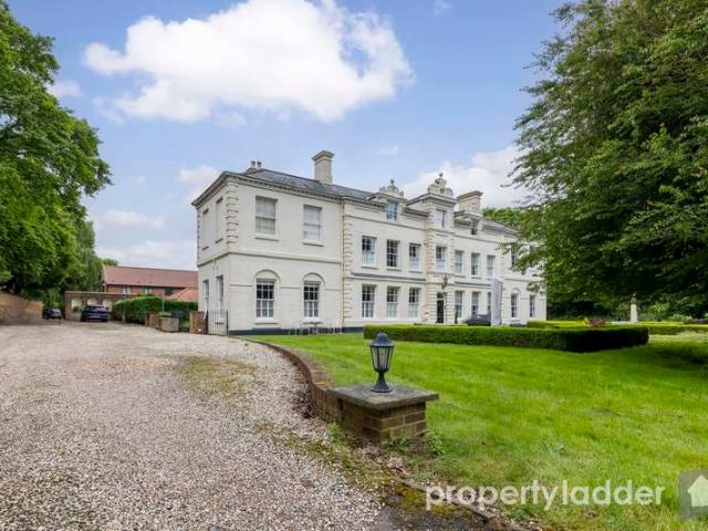 Flat for sale in Crostwick, Norfolk