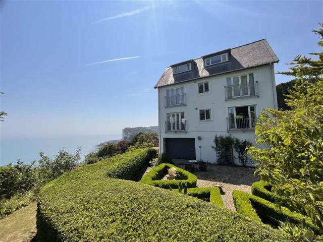 Flat for sale in Ash, Kent