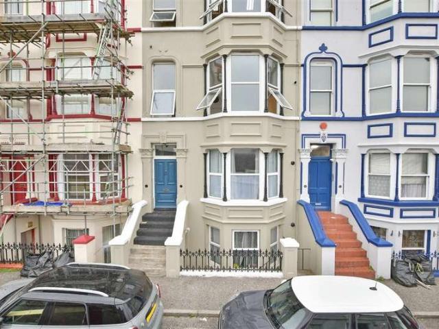 Flat for sale in Westbrook, Acol