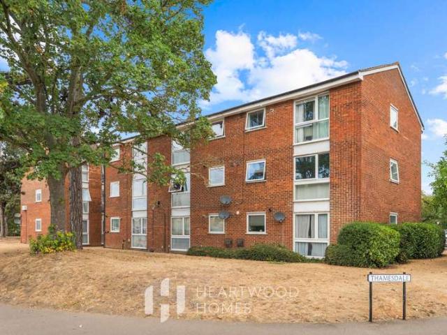 Flat for sale in London Colney, St Albans