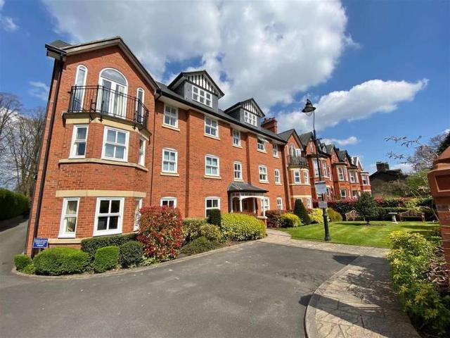 Flat for sale in Bollinbrook, Macclesfield