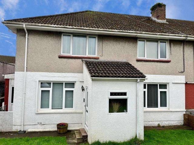 Flat for sale in St. Bride's Minor, Sarn