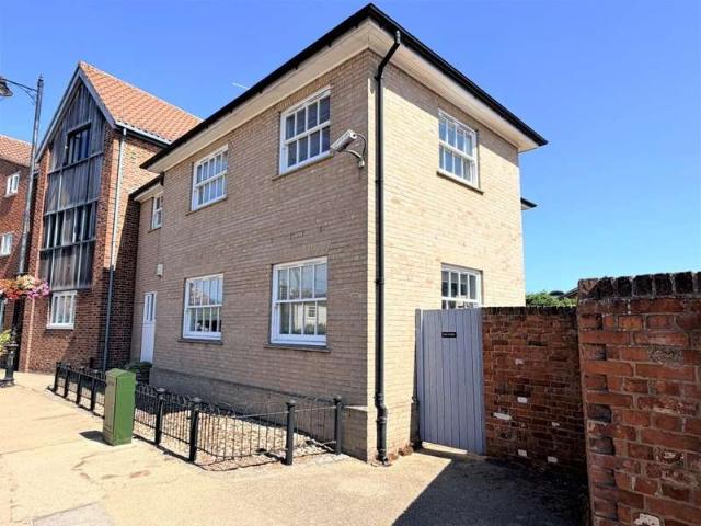 Flat for sale in Whisstocks Place, Eastbridge