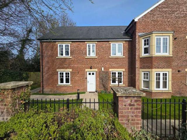 Flat for sale in Hexham, Northumberland