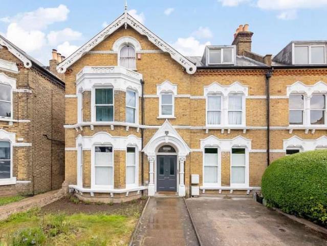 Flat for sale in London Borough of Lewisham, Greater London