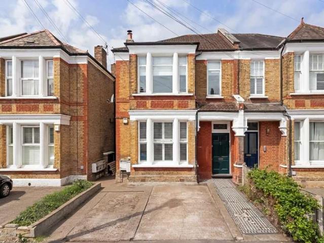 Flat for sale in London Borough of Lewisham, Greater London