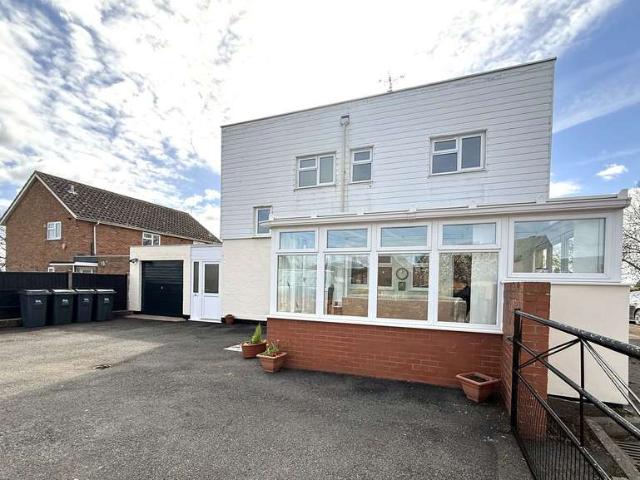 Flat for sale in Forthampton, Worcestershire