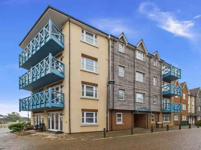 Flat for sale in Fishersgate, West Sussex