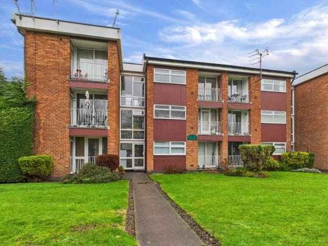 Flat for sale in West Bromwich, West Midlands