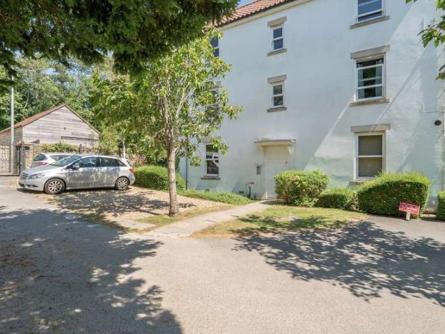 Flat for sale in Frome