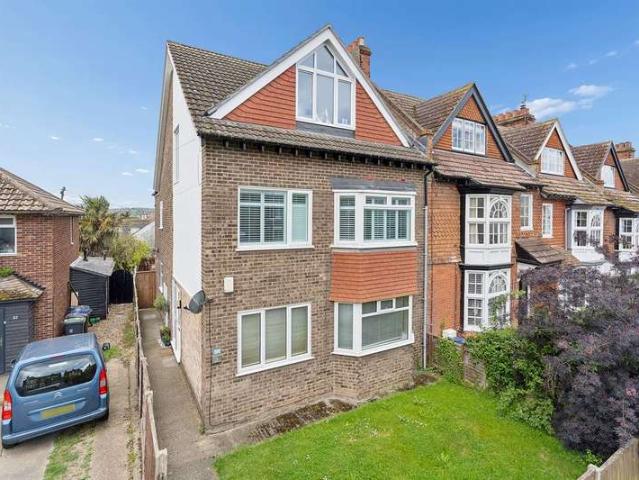 Flat for sale in Kingsdown Park, The Bridge