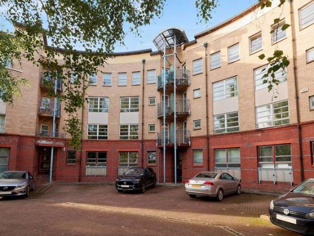 Flat for sale in Merchant City, Glasgow