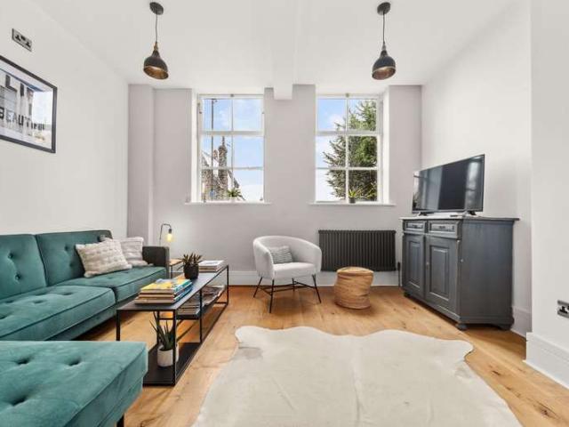 Flat for sale in High Harrogate, Harrogate