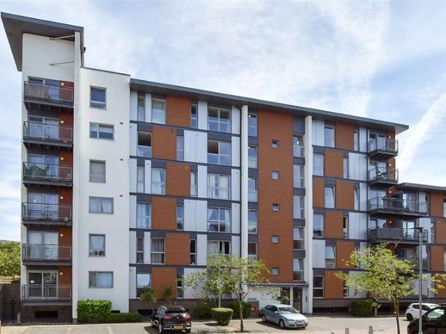 Flat for sale in Three Bridges, Glynde