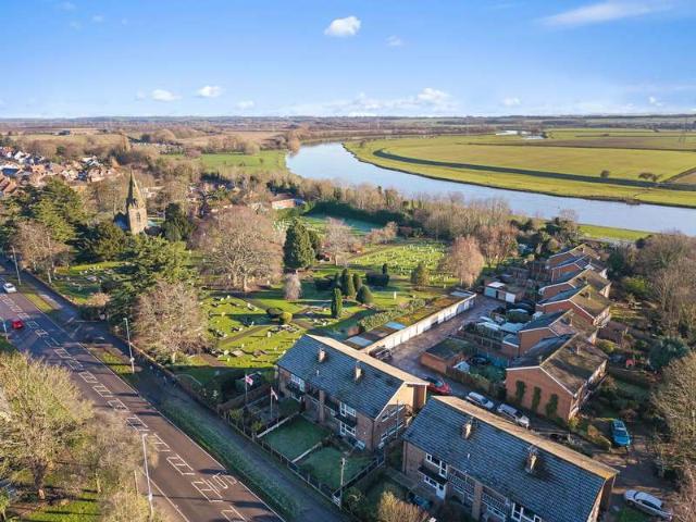 Flat for sale in Gedling, East Midlands