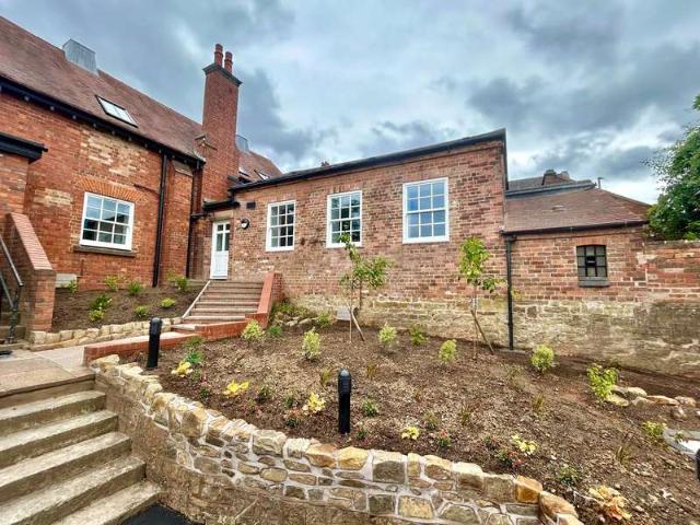 Flat for sale in Coseley, West Midlands