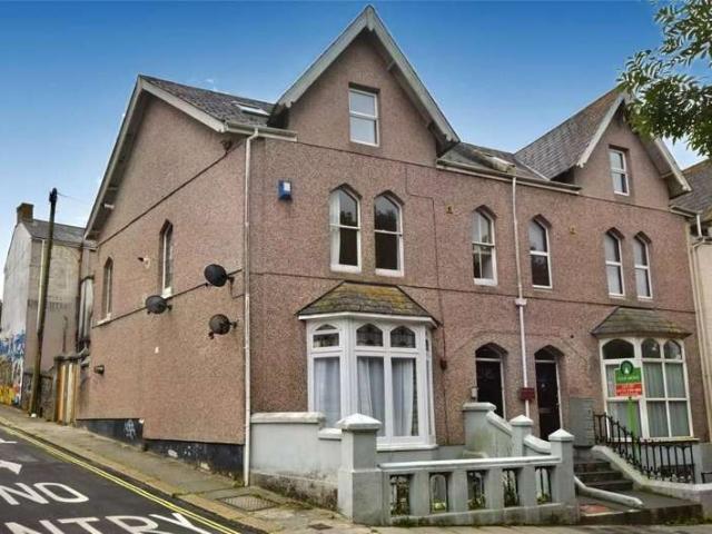 Flat for sale in Mount Wise