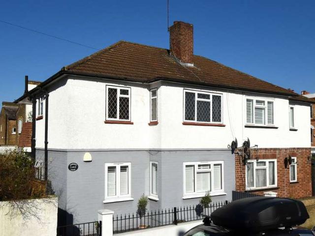 Flat for sale in London Borough of Lewisham, Greater London
