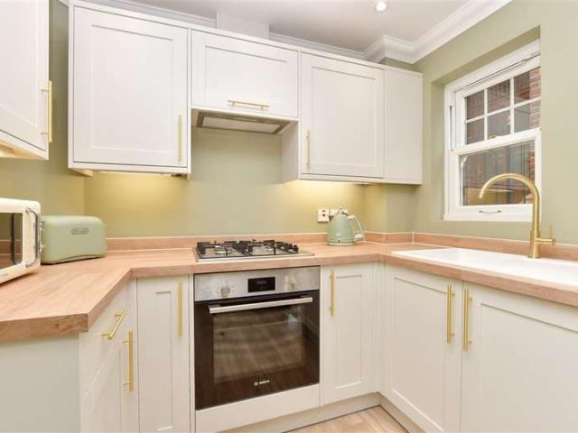 Flat for sale in Pachesham Park, Surrey