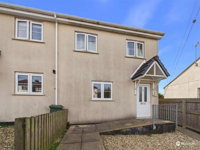 Flat for sale in St. Erth, St Erth