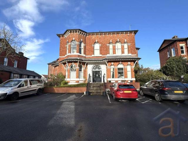 Flat for sale in Meols Cop, Southport