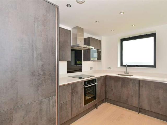 Flat for sale in Acol, Kent